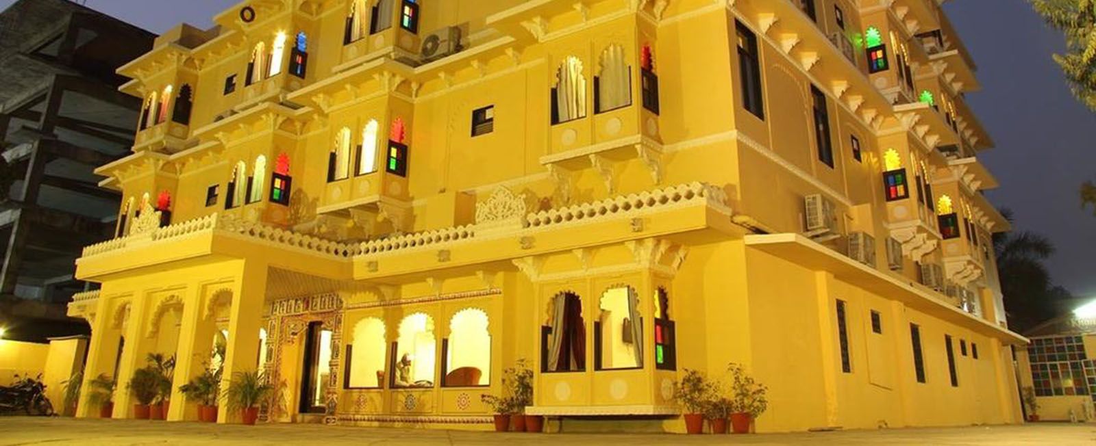 Best Luxury Boutique Hotel In Udaipur Heritage Hotel In Udaipur